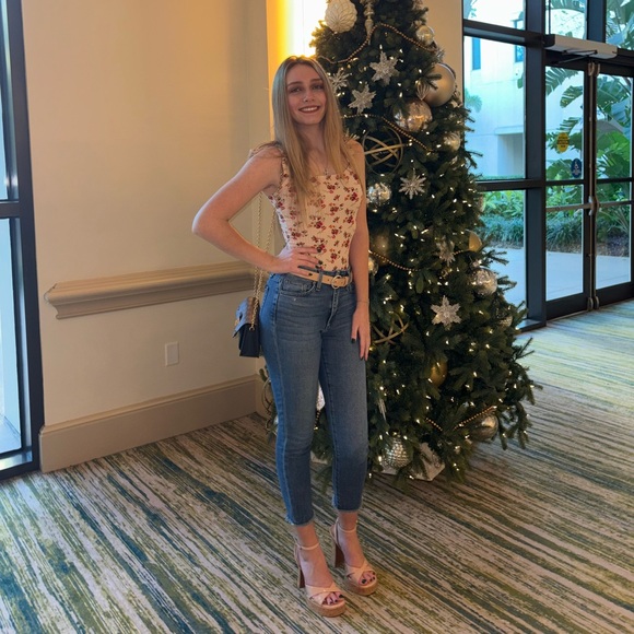 Meet your Posher, Rebecca - Picture 1 of 1